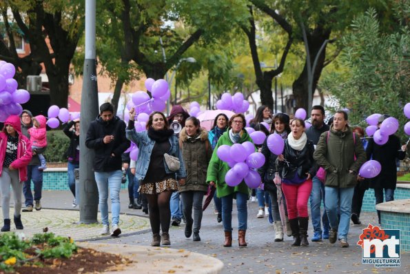 Marcha en el Dia Internacional contra la violencia de genero 2018-Fuente imagen Area Comunicacion Ayuntamiento Miguelturra-028