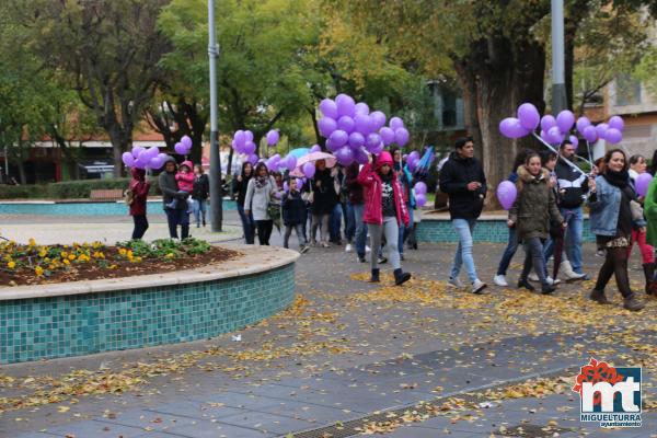 Marcha en el Dia Internacional contra la violencia de genero 2018-Fuente imagen Area Comunicacion Ayuntamiento Miguelturra-030