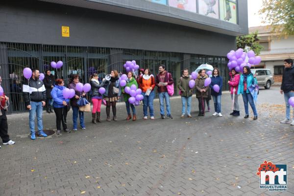 Marcha en el Dia Internacional contra la violencia de genero 2018-Fuente imagen Area Comunicacion Ayuntamiento Miguelturra-043