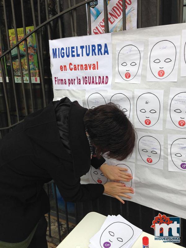 Miguelturra en Carnaval firma por la igualdad-marzo 2017-fuente imagenes Maria Gema Ortiz Camacho-051