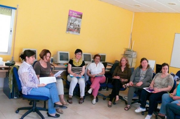 cursos de autoestima en el Centro de la Mujer-2014-06-05-fuente Area de Comunicacion Municipal-2