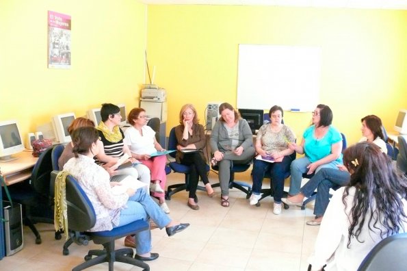 cursos de autoestima en el Centro de la Mujer-2014-06-05-fuente Area de Comunicacion Municipal-7