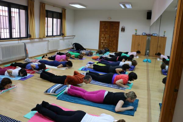 Cursos de yoga y yoga terapeutico-Javier Cendegui-Alma Social-2014-10-13-fuente Area Comunicacion Municipal-21