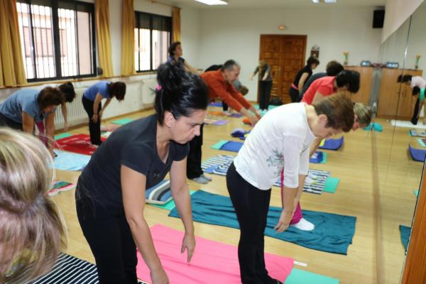 Cursos de yoga y yoga terapeutico-Javier Cendegui-Alma Social-2014-10-13-fuente Area Comunicacion Municipal-27