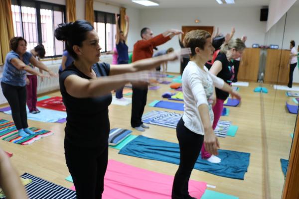 Cursos de yoga y yoga terapeutico-Javier Cendegui-Alma Social-2014-10-13-fuente Area Comunicacion Municipal-28