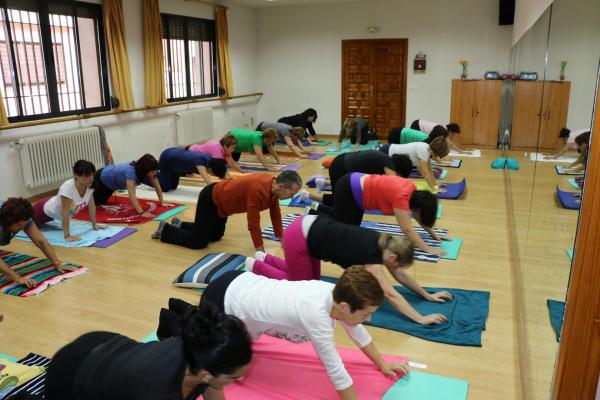 Cursos de yoga y yoga terapeutico-Javier Cendegui-Alma Social-2014-10-13-fuente Area Comunicacion Municipal-39