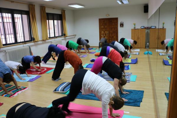 Cursos de yoga y yoga terapeutico-Javier Cendegui-Alma Social-2014-10-13-fuente Area Comunicacion Municipal-56