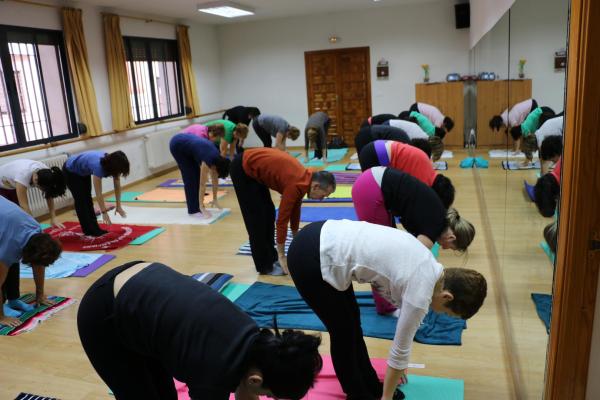 Cursos de yoga y yoga terapeutico-Javier Cendegui-Alma Social-2014-10-13-fuente Area Comunicacion Municipal-62