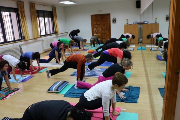 Cursos de yoga y yoga terapeutico-Javier Cendegui-Alma Social-2014-10-13-fuente Area Comunicacion Municipal-63