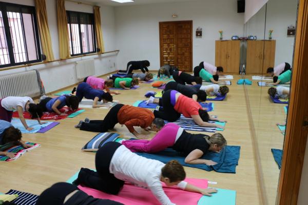 Cursos de yoga y yoga terapeutico-Javier Cendegui-Alma Social-2014-10-13-fuente Area Comunicacion Municipal-67