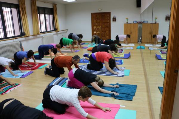 Cursos de yoga y yoga terapeutico-Javier Cendegui-Alma Social-2014-10-13-fuente Area Comunicacion Municipal-70