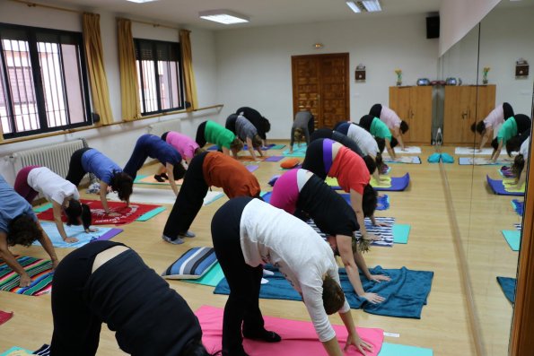 Cursos de yoga y yoga terapeutico-Javier Cendegui-Alma Social-2014-10-13-fuente Area Comunicacion Municipal-72
