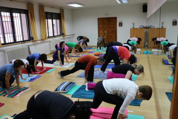 Cursos de yoga y yoga terapeutico-Javier Cendegui-Alma Social-2014-10-13-fuente Area Comunicacion Municipal-73