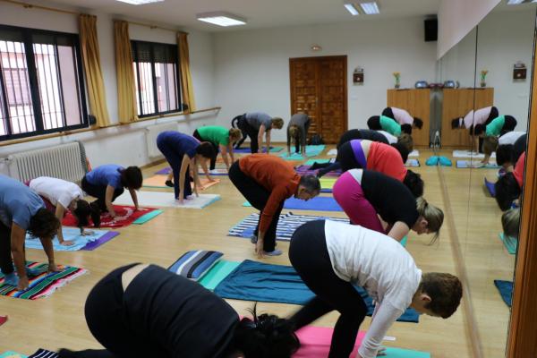 Cursos de yoga y yoga terapeutico-Javier Cendegui-Alma Social-2014-10-13-fuente Area Comunicacion Municipal-74