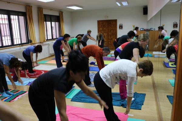 Cursos de yoga y yoga terapeutico-Javier Cendegui-Alma Social-2014-10-13-fuente Area Comunicacion Municipal-76