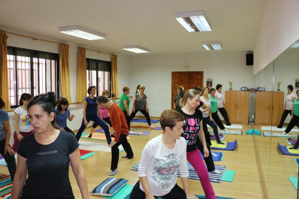 Cursos de yoga y yoga terapeutico-Javier Cendegui-Alma Social-2014-10-13-fuente Area Comunicacion Municipal-81