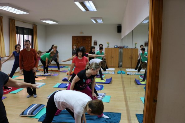 Cursos de yoga y yoga terapeutico-Javier Cendegui-Alma Social-2014-10-13-fuente Area Comunicacion Municipal-88