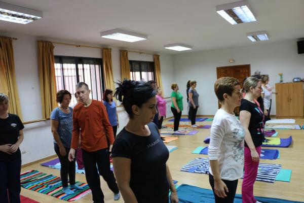 Cursos de yoga y yoga terapeutico-Javier Cendegui-Alma Social-2014-10-13-fuente Area Comunicacion Municipal-89