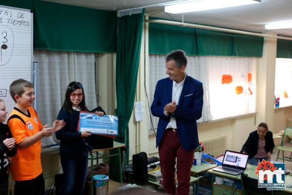 entrega diploma Aquona al Colegio Pradillo tercer premio concurso nacional del agua 2018-Fuente imagen Area Comunicacion Ayuntamiento Miguelturra-019