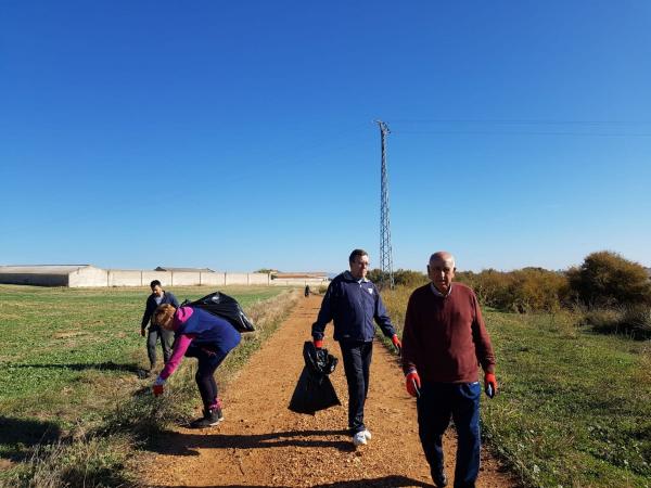 jornada-de-limpieza-del-entorno-en-peralvillo-2019-fuente-imagenes-julian-diaz-rubio-y-estrella-rojas-007