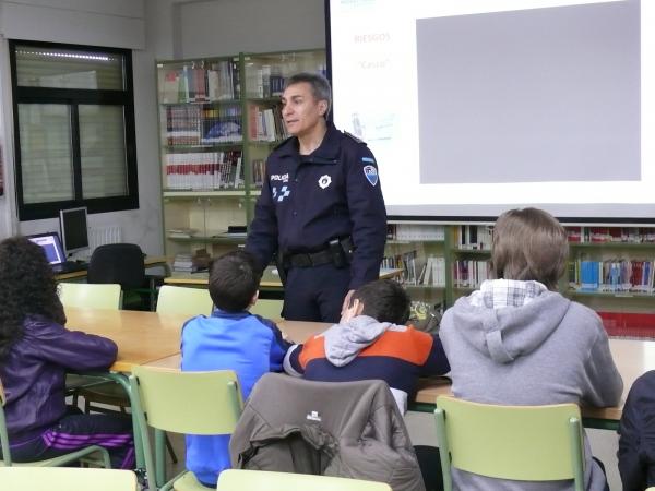 curso educacion vial policia local-24-04-2012-fuente area comunicacion municipal-009