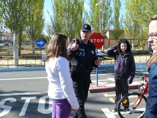 curso educacion vial policia local-24-04-2012-fuente area comunicacion municipal-050