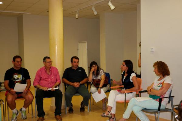 taller padres-madres-hijos-hijas sobre el cambio de etapa-junio 2014-fuente Area de Comunicacion Municipal-09