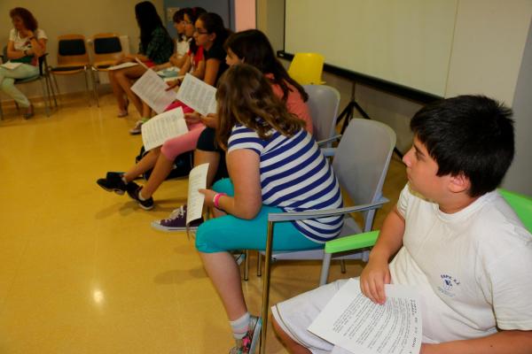 taller padres-madres-hijos-hijas sobre el cambio de etapa-junio 2014-fuente Area de Comunicacion Municipal-13