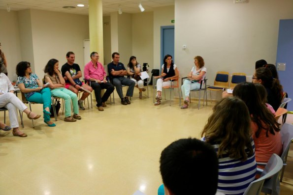 taller padres-madres-hijos-hijas sobre el cambio de etapa-junio 2014-fuente Area de Comunicacion Municipal-20