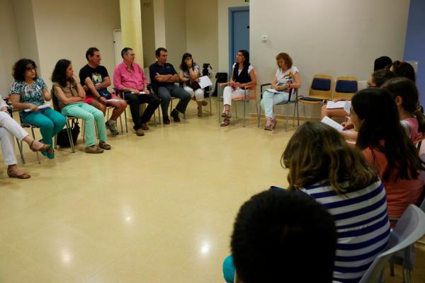 taller padres-madres-hijos-hijas sobre el cambio de etapa-junio 2014-fuente Area de Comunicacion Municipal-25