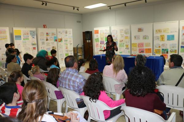 Premios concurso carteles y esloganes contra Absentismo Escolar-2015-03-12-fuente Area Comunicacion Municipal-12