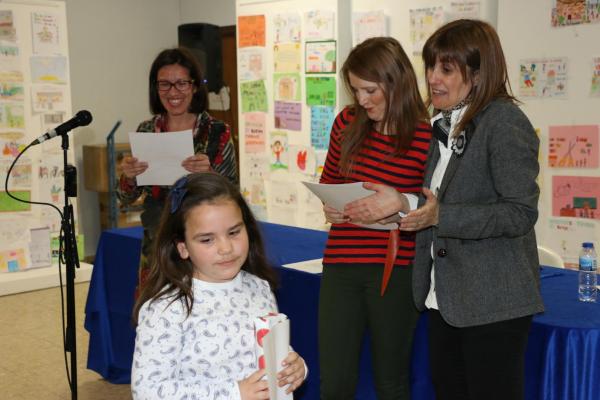 Premios concurso carteles y esloganes contra Absentismo Escolar-2015-03-12-fuente Area Comunicacion Municipal-23