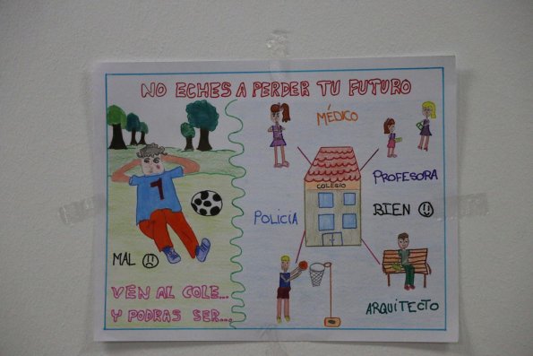 Premios concurso carteles y esloganes contra Absentismo Escolar-2015-03-12-fuente Area Comunicacion Municipal-51