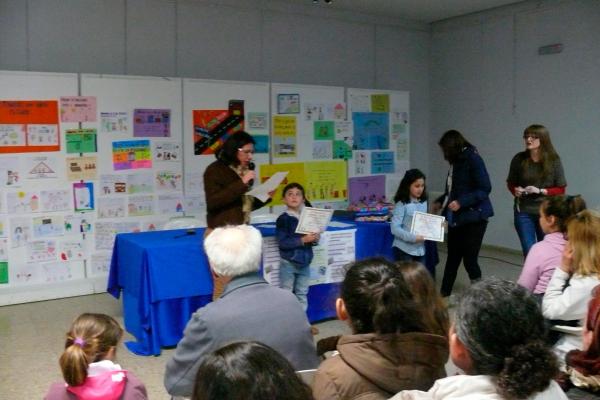 Entrega Premios Cuarto Concurso carteles y sloganes absentismo escolar-2014-02-27-fuente Area de Comunicacion Municipal-10