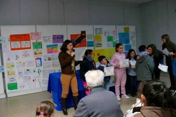 Entrega Premios Cuarto Concurso carteles y sloganes absentismo escolar-2014-02-27-fuente Area de Comunicacion Municipal-13