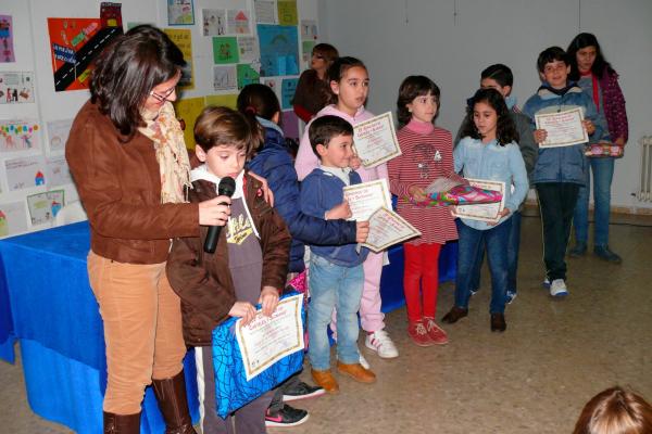 Entrega Premios Cuarto Concurso carteles y sloganes absentismo escolar-2014-02-27-fuente Area de Comunicacion Municipal-23