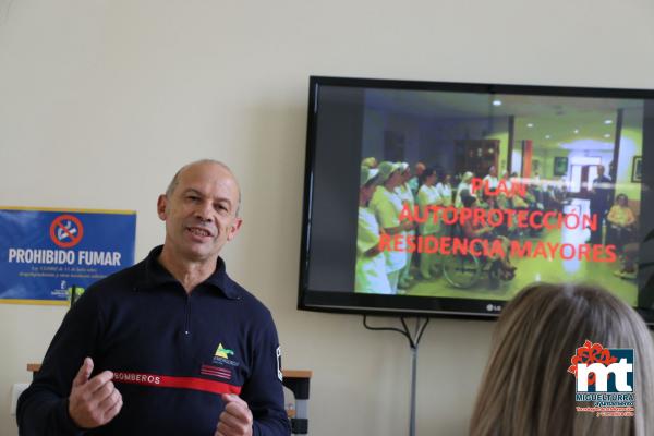 Curso seguridad en centros con personas mayores-octubre 2016-fuente Area de Comunicacion Municipal-011