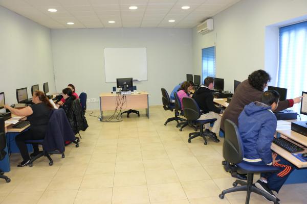 curso informatica basica servicios sociales miguelturra-2016-04-20-fuente area de comunicacion municipal-12