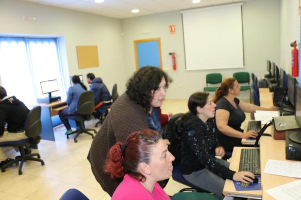 curso informatica basica servicios sociales miguelturra-2016-04-20-fuente area de comunicacion municipal-19