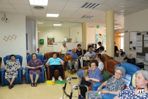 Coro y Rondalla de Miguelturra en el Centro de Día - 2016-07-26-fuente Area de Comunicación Municipal-001