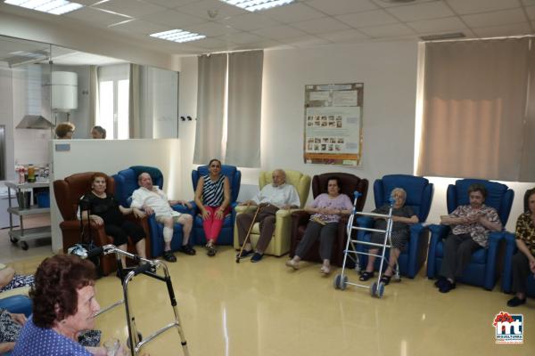 Coro y Rondalla de Miguelturra en el Centro de Día - 2016-07-26-fuente Area de Comunicación Municipal-002