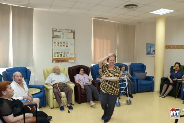 Coro y Rondalla de Miguelturra en el Centro de Día - 2016-07-26-fuente Area de Comunicación Municipal-009