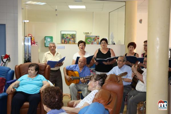 Coro y Rondalla de Miguelturra en el Centro de Día - 2016-07-26-fuente Area de Comunicación Municipal-014