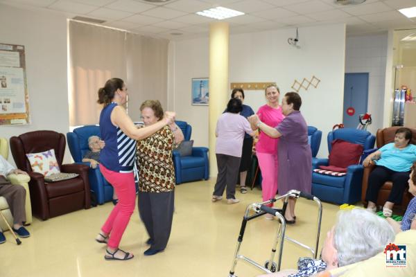 Coro y Rondalla de Miguelturra en el Centro de Día - 2016-07-26-fuente Area de Comunicación Municipal-018